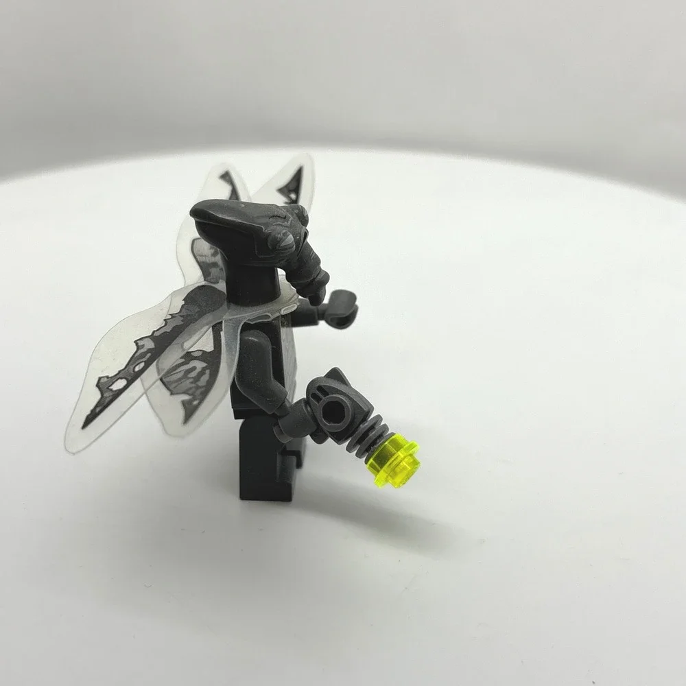 LEGO Star Wars Geonosian Zombie Minifigure sw0382 with Wings and Blaster 9491